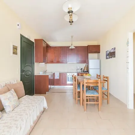 Family Seaview Balconies Hilda 90 Daire *
