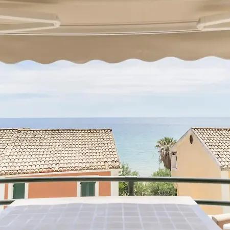 Family Seaview Balconies Hilda 90 Daire Glifada